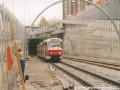Souprava vozů T3R.P ev.č.8373+8364+8365 opustila podjezd od zastávky K Barrandovu a přibližuje se během probíhající stavby tramvajové tratě k zastávce Chaplinovo náměstí | 1.11.2003