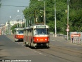 Protože v Praze provozujeme hromadnou dopravu, jezdí tramvajové linky přes Libeňský most hromadně za sebou, důkazem budiž souprava vozů T3R.P ev.č.8378+8379 vypravená na linku 3 následovaná vozem T3R.PV ev.č.8157 vypraveném na linku 15 | 12.6.2006