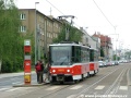 V zastávce Hadovka stanicuje souprav vozů T6A5 ev.č.8663+8664 vypravená na linku 20. | 6.6.2006