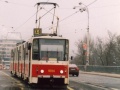 Vůz KT8D5 ev.č.9014 vypravený na linku X-B míří po Hlávkově mostě k podjezdu Těšnov | 14.12.2002