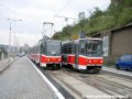 Vozy KT8D5 ev.č.9017 a 9013 projíždí během kolaudace souběžnou jízdou nejen všechna kritická místa křižovatky Letenský tunel, v nichž by mohlo hrozit riziko potkání se protijedoucích tramvají. | 20.8.2007