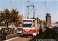 Vůz KT8D5 ev.č.9019 vypravený na linku 3 míří k v zastávce Palackého náměstí pod bedlivým dohledem vodárenské věže | 5.9.2003