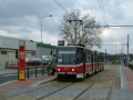 Vůz KT8D5 ev.č.9047 vypravený na linku 1 stanicuje v zastávce Ocelářská. | 27.3.2004