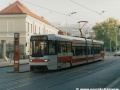 Prototypový vůz RT6N1 ev.č.9051 během zkušební jízdy stanicuje v zastávce Albertov. | 4.10.1996
