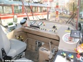 Celkový pohled na stanoviště řidiče cvičného vozu T3 ev.č.5511 s viditelnou pákou pískovače, přepínačem reverzu, přepínačem topení a kaloriferu, brzdovým a jízdním pedálem. | 23.10.2008