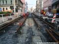 Zřizování kolejové konstrukce W-tram u zastávky Divadlo Pod Palmovkou. | 5.4.2011